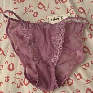 Calvin Klein Women's Mauve Lace Panties nwt small